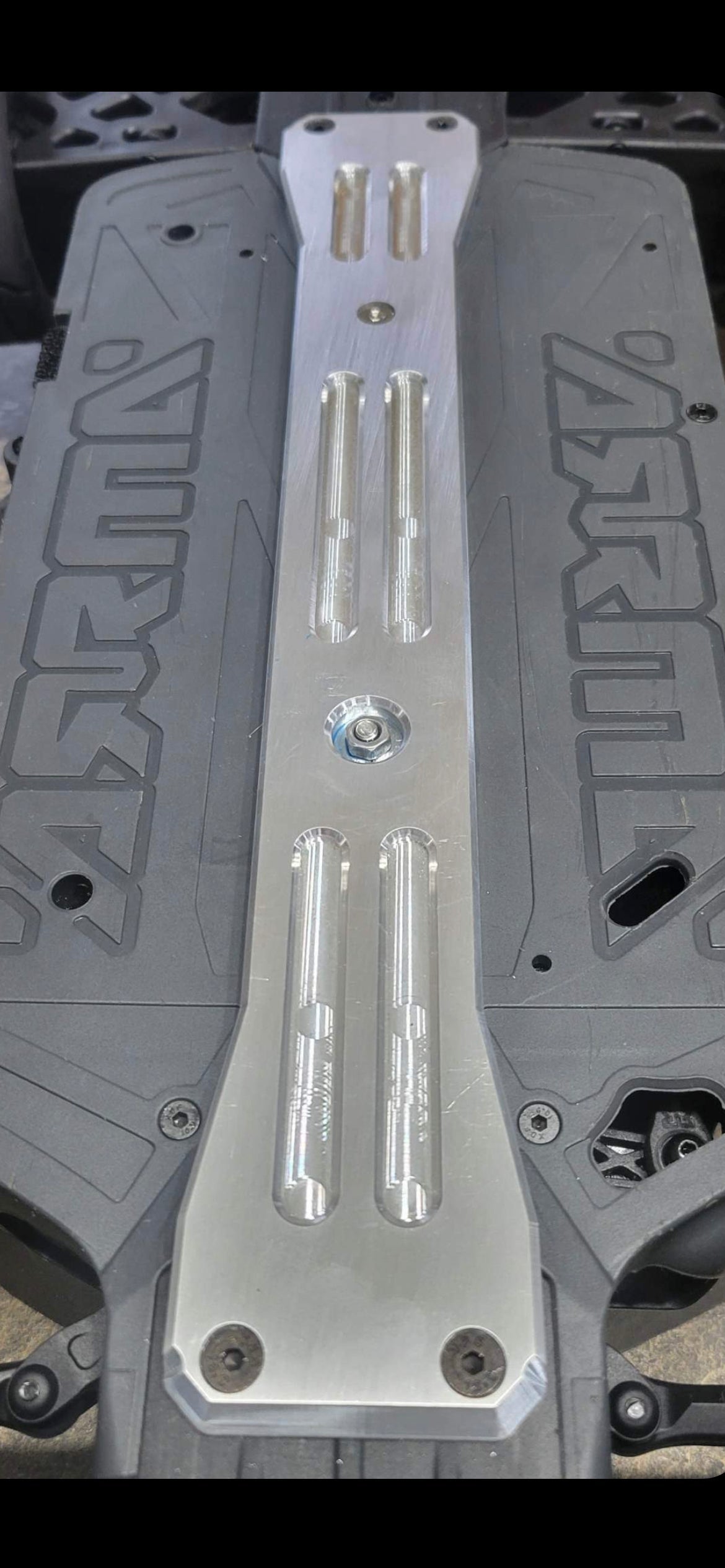 KC RC Skid plate 7075 T6 ( 6.35mm ) for Outcast 4s v2